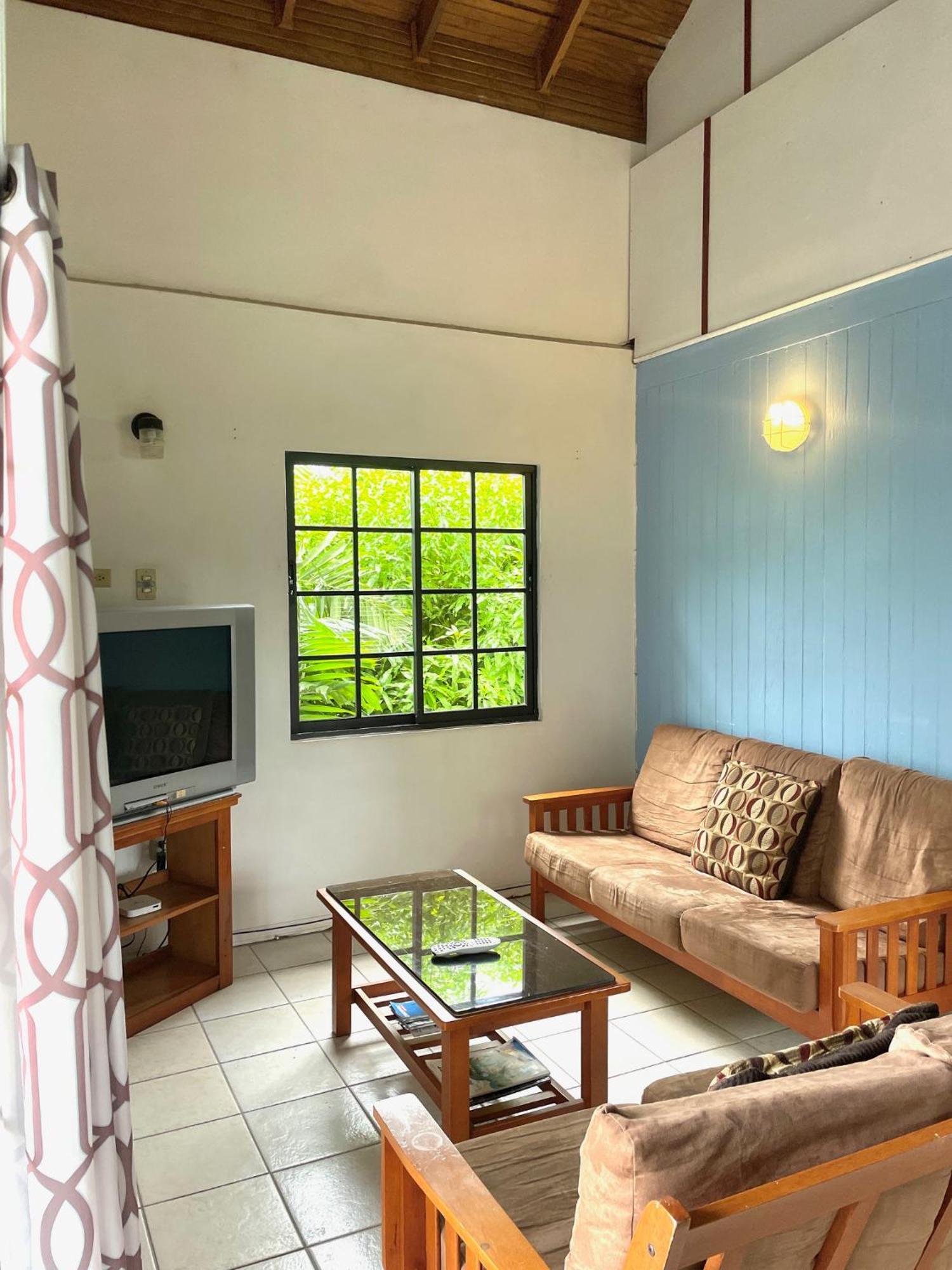Bananaquit Tobago -Stay Near The Beach Crown Point Extérieur photo