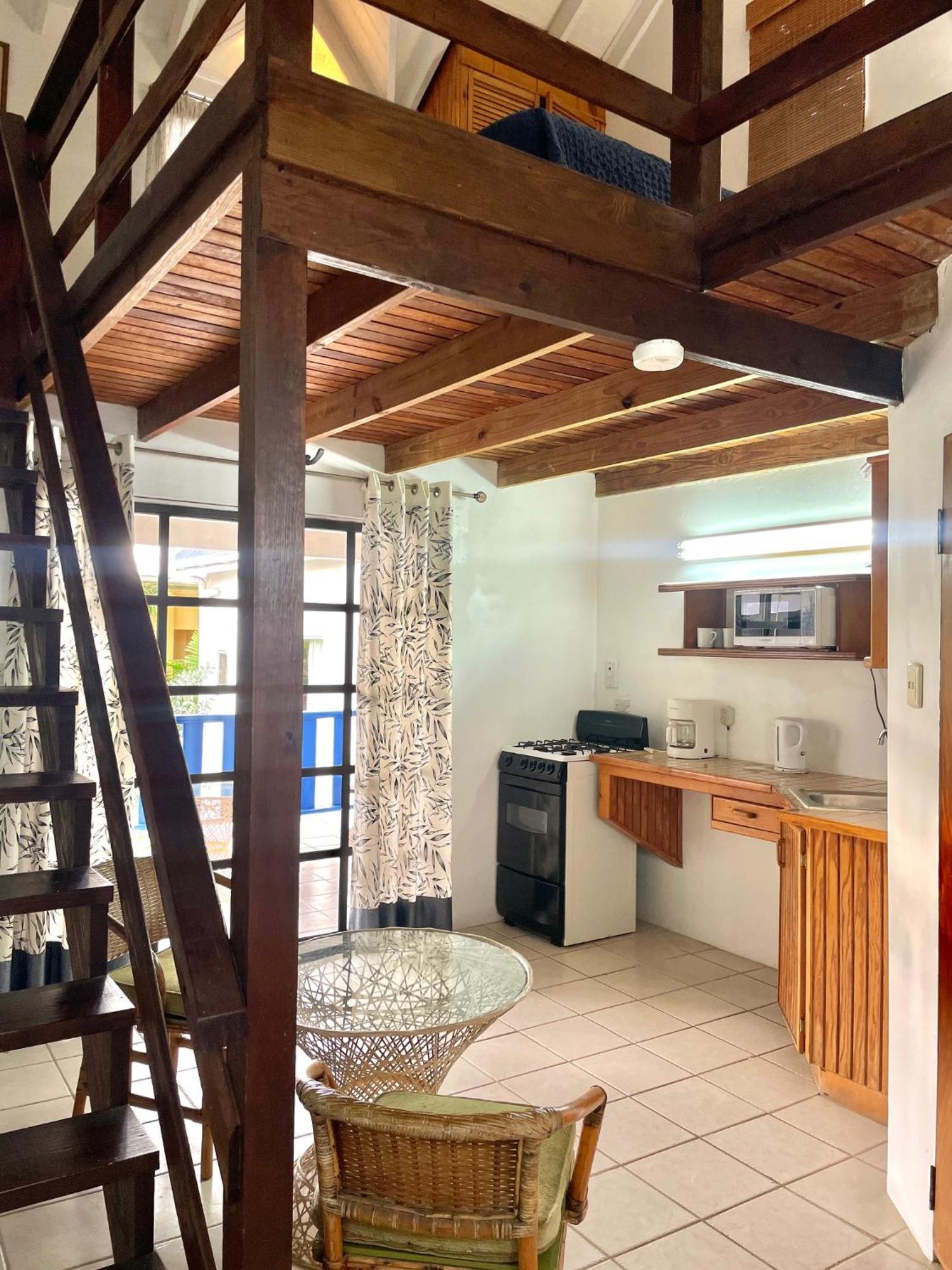 Bananaquit Tobago -Stay Near The Beach Crown Point Extérieur photo