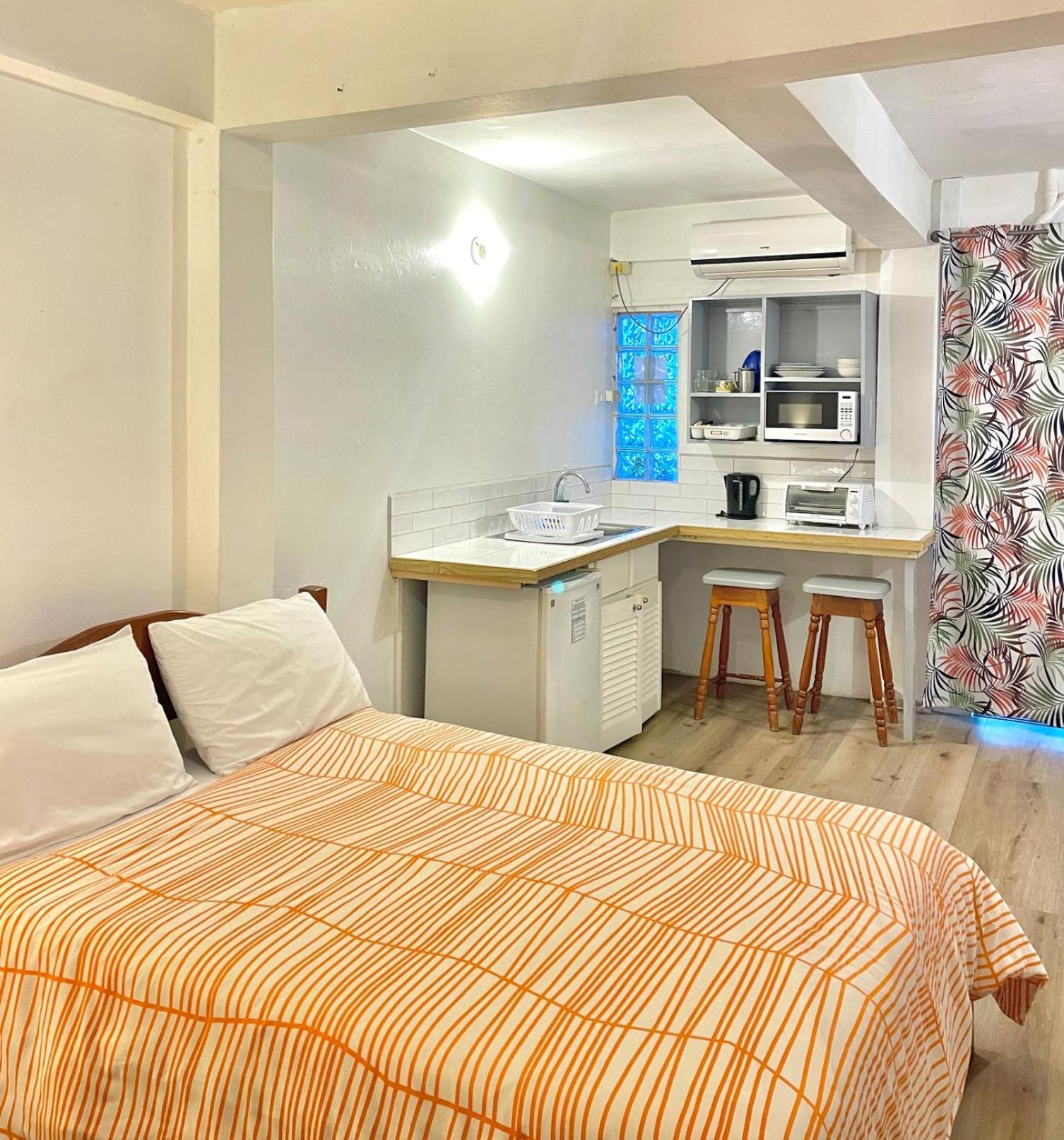 Bananaquit Tobago -Stay Near The Beach Crown Point Extérieur photo