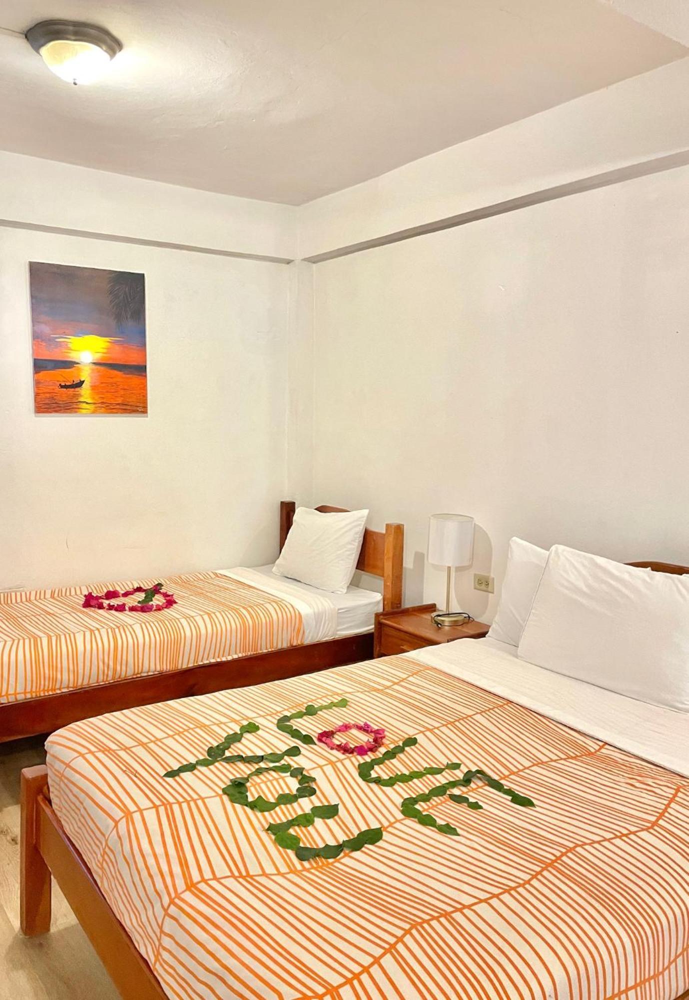 Bananaquit Tobago -Stay Near The Beach Crown Point Extérieur photo