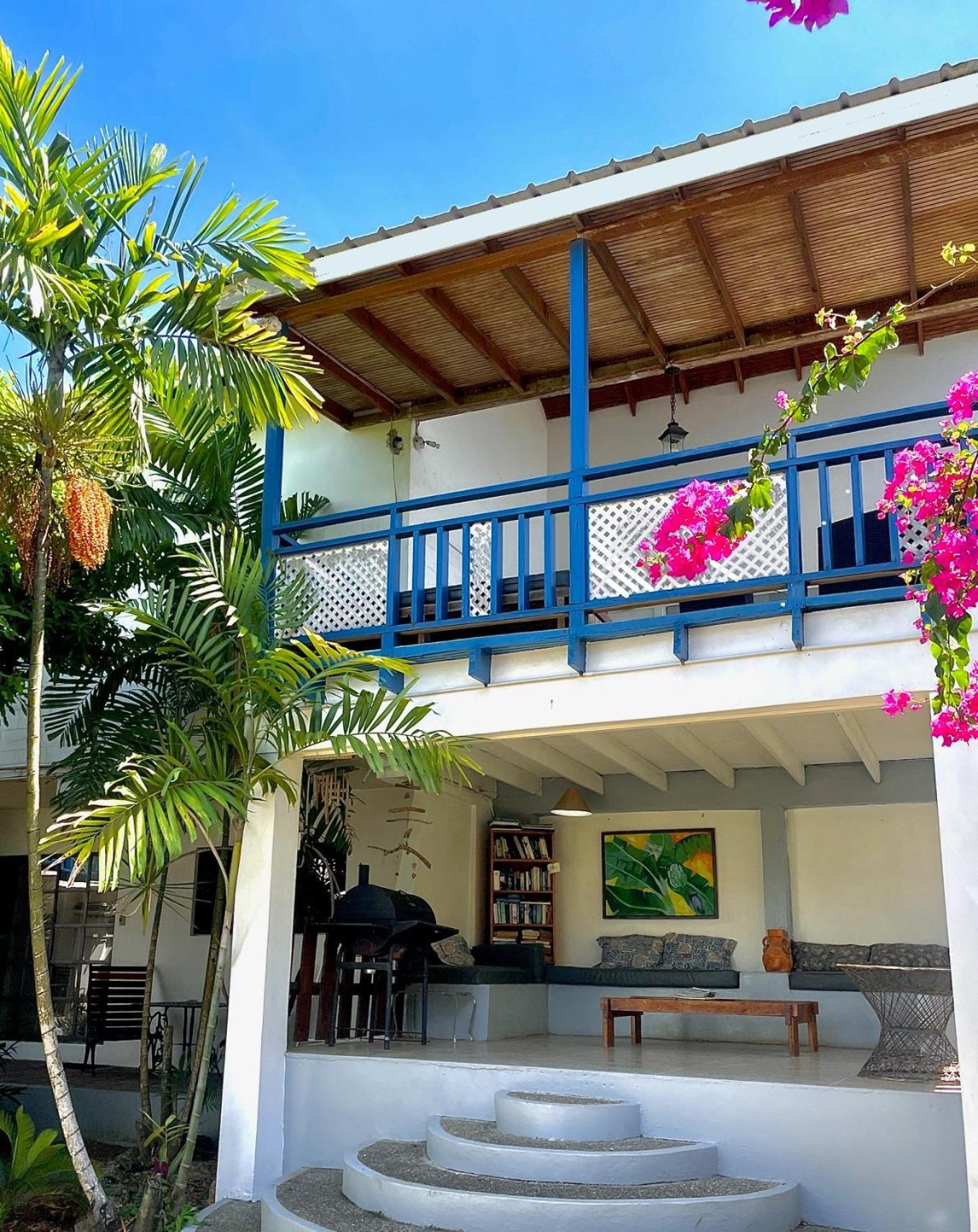 Bananaquit Tobago -Stay Near The Beach Crown Point Extérieur photo
